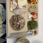 백돌이 점심이요~